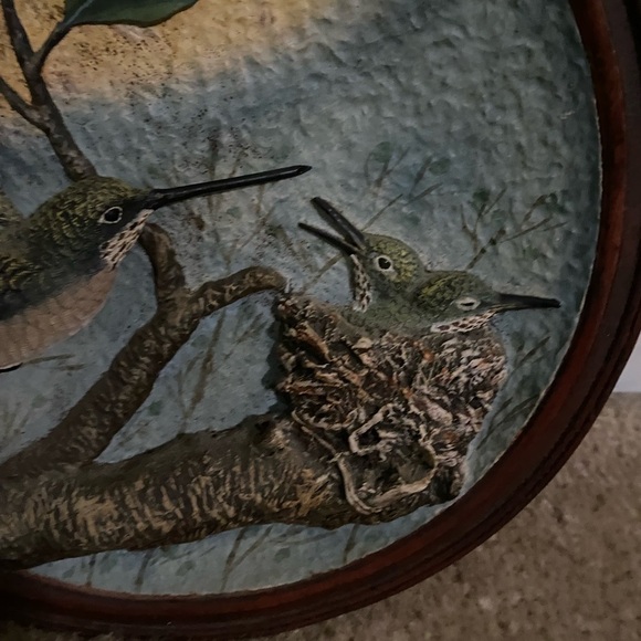 Second Nature Design Wildlife Collectibles Signed Hummingbird 3D Wall Plate 8.5” - Picture 10 of 12